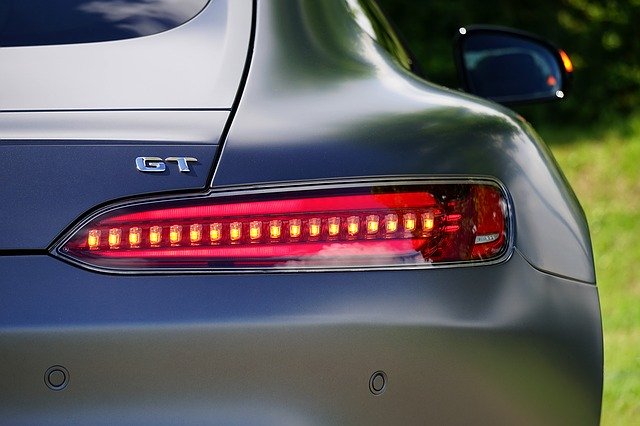 zadní automobilové světlo